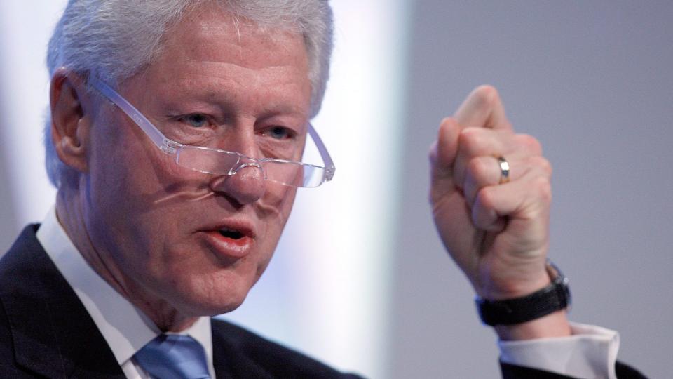 SYK: Bill Clinton ligger p� sykehus med hjerteproblemer. Den tidligere presidenten hadde en omfattende hjerteoperasjon i 2004. Foto: EPA/ALESSANDRO/SCANPIX DELLA BELLA