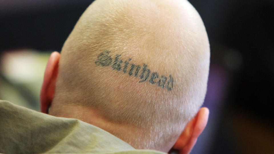 TILLATER NAZIMARKERING: Tusener av nynazister er ventet i Dresden l�rdag etter at en tysk domstol godkjente en markering i anledning 65-�rsdagen for den allierte bombingen av byen. Foto: AFP PHOTO/MATTHIAS HIEKEL/SCANPIX