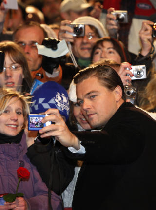 POP: Leonardo DiCaprio p� Filmfestivalen i Berlin. Foto: Scanpix