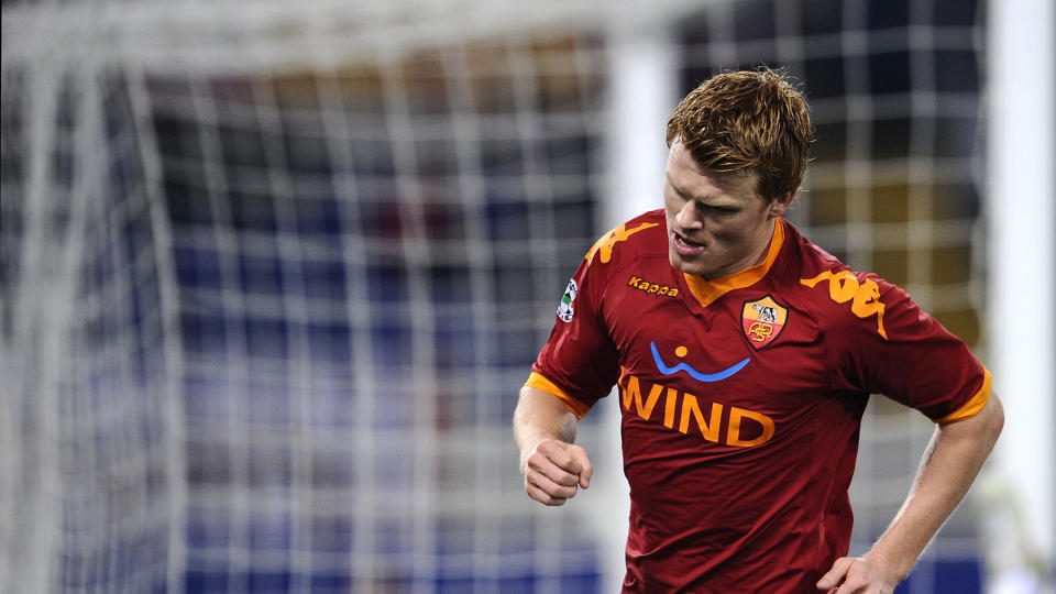 VERDENSKLASSE-TILSLAG: John Arne Riise scoret mot igjen s�ndag, mot Palermo. Foto: AFP/ Filippo MONTEFORTE