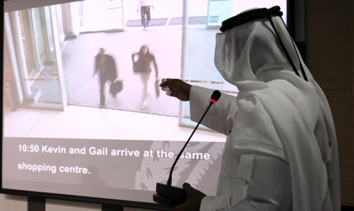 FANGET AV KAMERAER: Det var bilder fra overv�kningskameraer p� flyplassen og hotellet i Dubai, som gjorde at mistanken ble rettet mot de 11 europeerne. P� flere av bildene opptrer de sammen, if�rt parykk og l�sskjegg og forkledd som turister og forretningsfolk. Foto: REUTERS/Jumana ElHeloueh/SCANPIX