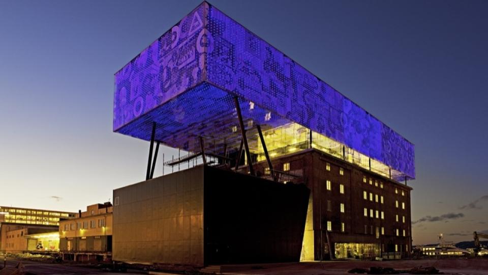 ROCKHEIM: S�nn ser det nasjonale museet for rock og pop ut i dag. Museumsfolkene har flyttet inn og ustillingsmontering p�g�r, men ingen t�r enn� si n�r museet kan �pnes. Foto: Rockheim/Geir Mogen.