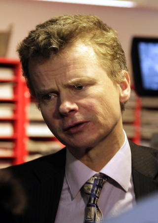 ANMELDER: Konstituert sjefsredaktør i Dagbladet Lars Helle ønsker å anmelde truslene. Foto: Geir Bølstad / Dagbladet. ANMELDER: Konstituert sjefsredaktør i Dagbladet Lars Helle ønsker å anmelde truslene. Foto: Geir Bølstad / Dagbladet.