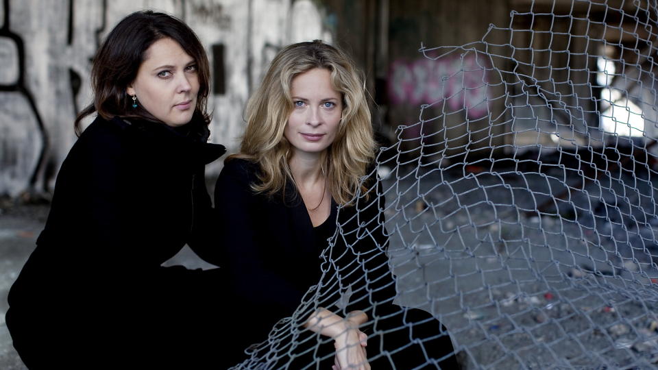NOMINERT: De er begge nominert til Kanonprisen for filmen �Engelen�: Margreth Olin (til venstre) i kategorien �Beste regi� og Maria Bonnevie i kategorien �Beste kvinnelige hovedrolle�.   Foto: Espen R�st / Dagbladet