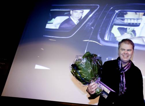 GLAD VINNER: Hans Arne Vedlog hylles av fotokollegene. Foto: ESPEN R�ST