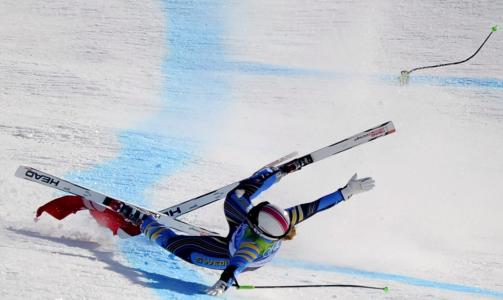 I G�R: Anja P�rson falt under g�rsdagens utforrenn. Foto: Hans Klaus Techt, EPA/Scanpix