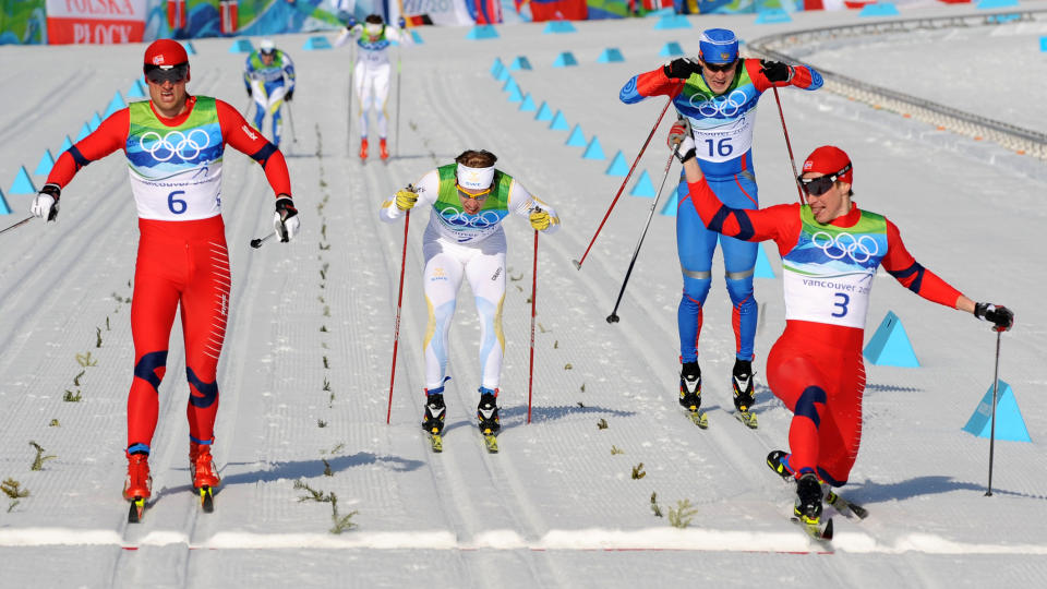 NY DUELL I MORGEN: Ola Vigen Hattestad og Petter Northug satte Emil J�nsson p� plass i OL, men mislyktes i finalen. Noen dager seinere sa Hattestad ogs� fra seg sin siste gullmulighet - noe han har f�tt mye skryt for i etterkant. Foto:    AFP PHOTO / DON EMMERT