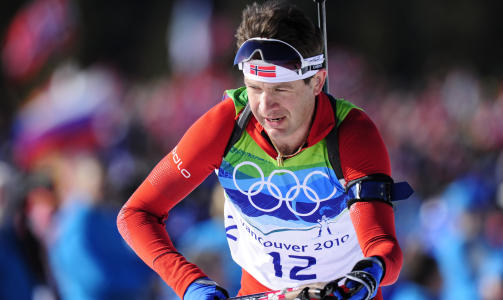 S�LVGUTT: Ole Einar Bj�rndalen knuste Emil i sporet, men med ett tilleggsminutt mer, ble han sl�tt med 9,5 sekunder. Foto: Franck Fife, AFP/Scanpix