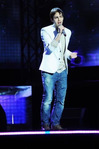 FORH�NDSFAVORITT: Tidligere �Idol�-vinner Darin gikk ogs� videre fra g�rsdagens delfinale. Foto: STELLA PICTURES