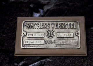 MYRENS VERKSTED: henger ogs� p� veggen.