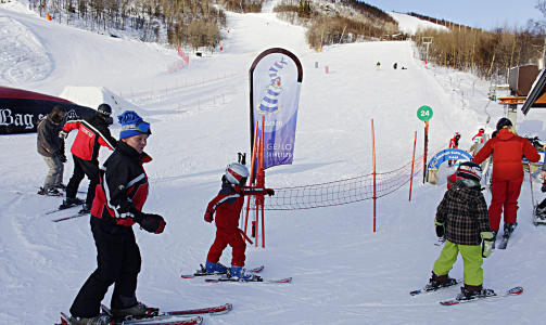 SKISKOLE: Fine bakker for undervisning av nybegynnere i alle aldre.
