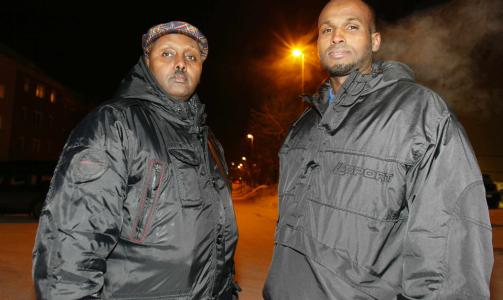TORTURFRYKT: Ahmed Wais (t.v.) og den fengsledes bror Abdihakim Hussein Kahie (36) frykter 50-�ringen blir torturert. Foto: BJ�RN LANGSEM
