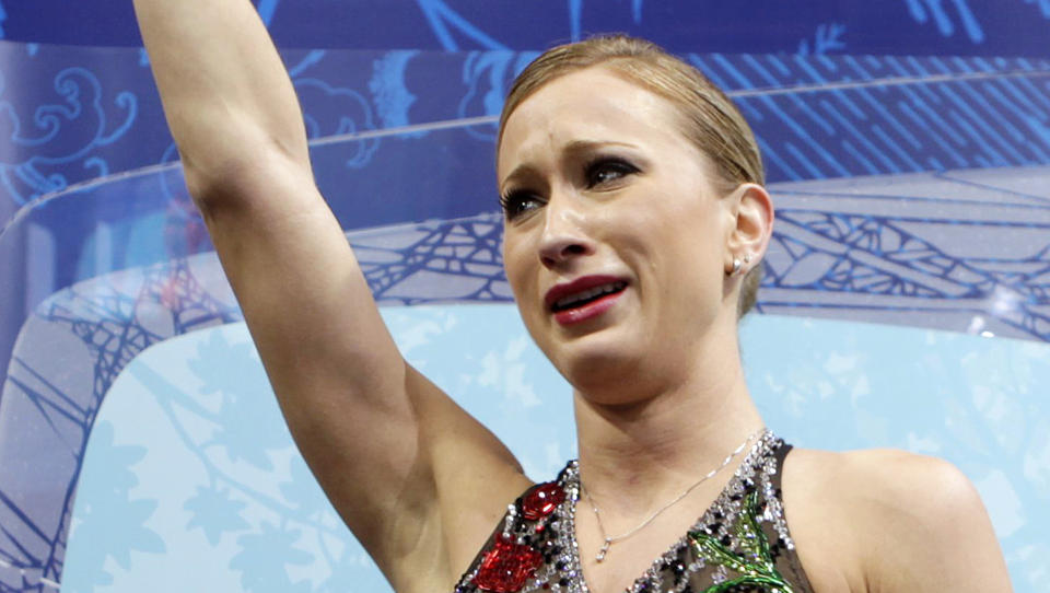 F�LELSENE TOK OVERH�ND: Joannie Rochette lot t�rene renne etter kortprogrammet i Vancouver i natt. Foto: REUTERS/Lucy Nicholson