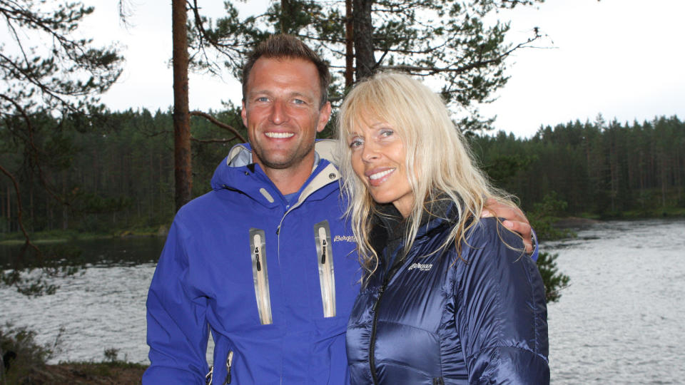 UT P� TUR: Lillian M�ller fikk oppleve den norske naturen p� godt og vondt. Her sammen med programleder Tom Stiansen. Foto: TVNorge