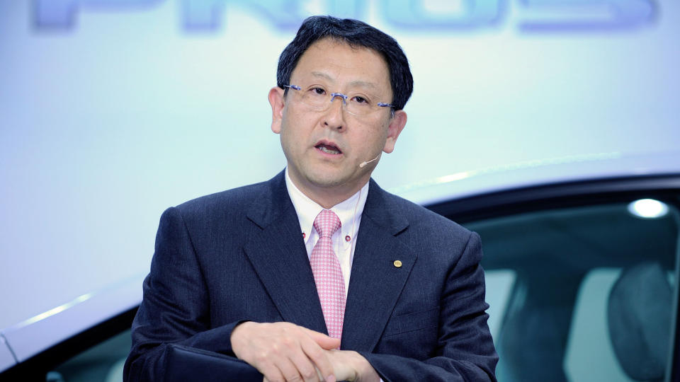 GRILLES: Toyotas toppsjef Akio Toyoda frykter at Toyotas raske vekst kan v�re �rsaken til at kontrollrutinene har sviktet. AFP PHOTO/Toru YAMANAKA