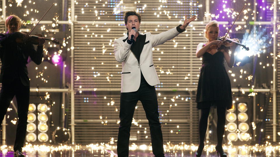 TREDJEMANN UT: Didrik Solli-Tangen synger for Norge under Eurovision-finalen i mai. N� kan folkets stemmer under begge semi-finalene i tillegg til finalen bli offentliggjort. Han opptrer som nummer tre i den internasjonale finalen. Foto: Henning Lilleg�rd.