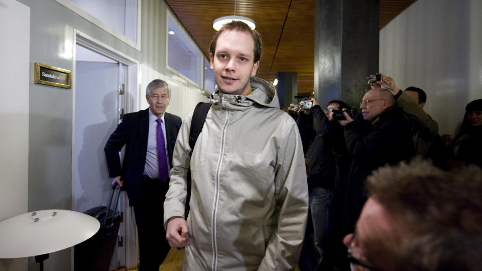LANSERER BETALINGSTJENESTE: Peter Sunde og en kamerat st�r bak betalingsl�sningen Flattr. Foto: SCANPIX