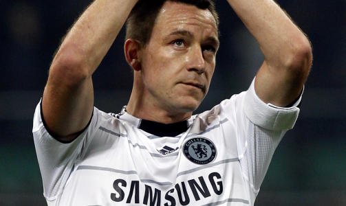 FORTSETTER: Terry vil fortsette for England, kaptein eller ei. Foto: REUTERS/Giampiero Sposito