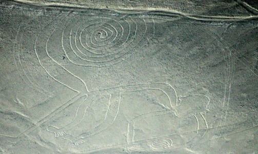  ATTRAKSJONEN:  Nazca-linjene sett fra lufta er et attraktivt m�l for sm�flyturisme i Peru. FOTO: REUTERS/SCANPIX.