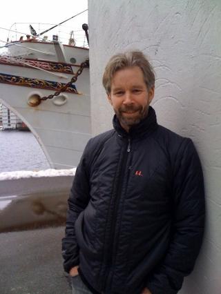 BR�DRENES KAMP: Yngve Knausg�rd (45) har designet alle omslagene til brorens �Min kamp�-b�ker. N� har farens familie brutt all kontakt. 
Foto: P�l Mugaas Jensen