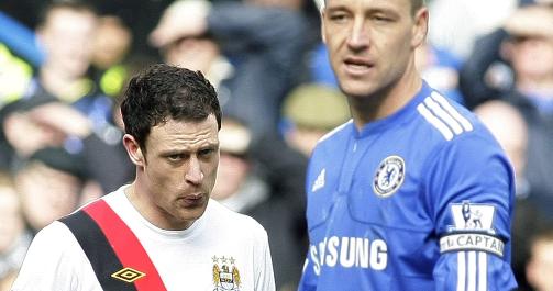 ISKALDT: Wayne Bridge og John Terry m�ttes for f�rste gang etter at det ble kjent at Terry hadde hatt en aff�re med Bridge dav�rende kj�reste. Foto:EPA.