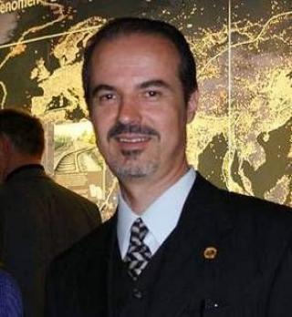 FRYKTER ST�RRE SKADER: Professor Kuvvet Atakan ved Institutt for geovitenskap ved Universitetet i Bergen. Foto: Privat