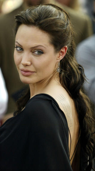 HELTINNE: Angelina Jolie har spilt Lara Croft i to Hollywood-filmer.