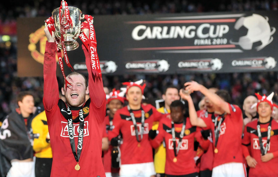 FRONTFIGUR: Wayne Rooney er den udiskutable frontfiguren i �rets utgave av Manchester United, og lagkameratene m� finne seg i en tilv�relse i bakgrunnen av stjernespissen.FOTO: SCANPIX/AFP PHOTO/CARL DE SOUZA