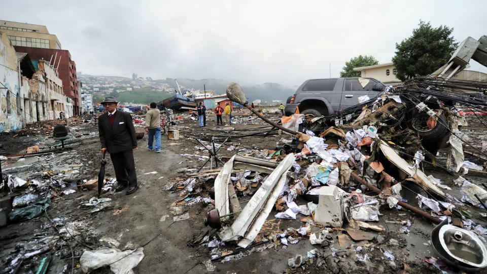 TO NORDMENN ble letter skadd i monsterskjelvet som rammet Chile p� l�rdag, opplyser UD. Foto: AFP/MARTIN BERNETTI/SCANPIX