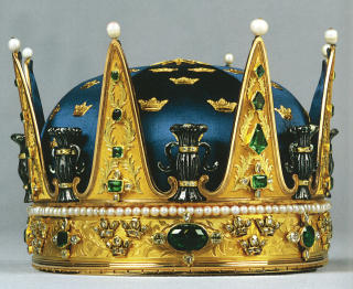 KAN OGS� BLI DANIELS: Prins Fredrik Adolfs krone kan passe til prins Daniel. Den ble laget til kroningen av Gustav III, som bestilte kroner til sine tre s�sken. Problemet med � tilegne denne til Daniel kan v�re at prins Fredrik Adolf var broren til en sittende konge, og kronen st�r dermed h�yt i rang. Foto: Det kungliga slott/Alexis Daflos