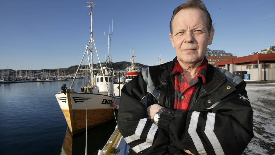 - MANIPULERT: Kyrstfisker Johnny Johnsen var blant fiskeb�teierne som hjalp til med forskningsprosjektet. Han er sterk kritisk til Oljedirektoratets framgangsm�te. Foto: Bj�rn Erik Olsen