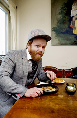 UTE TIL LUNSJ: B�de Ivar og Ravi liker seg p� kaffebaren Coffi p� Majorstua. Foto: Elisabeth Sperre Alnes
