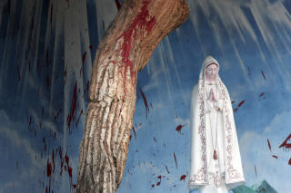 SAMMENST�T OGS� I MALAYSIA: Her har den samme Jesus-karikaturen ved et uhell blitt publisert, noe som har f�rt til br�k. I �r har det ogs� v�rt sammenst�t mellom kristne og muslimer rundt bruken av ordet Allah. Dette er en vandalisert kirke i Kota Tinggi i delstaten Johor i januar. Foto: AP
