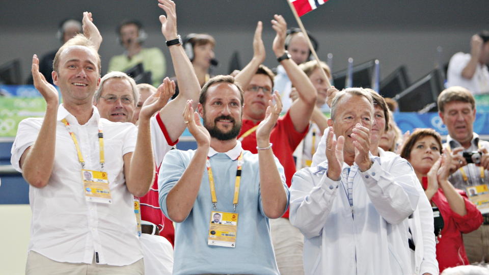 SAMMEN I OL:  Trond Giske (t.v), kronprins Haakon og Gerhard Heiberg (t.h) s� Norge sl� S�r-Korea 29-28 under OL i Beijing i 2008. Arkivfoto: Arnt E. Folvik/Dagbladet