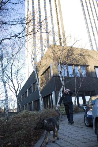 BRUTALT: Det var p� dette hotellet kvinnen ble funnet drept. Foto: Kristian Juul Pedersen / SCANPIX