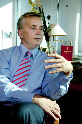 ENN� IKKE KONKLUDERT: Justisminister Knut Storberget (Ap) har enn� ikke konkludert i saken. Foto: JACQUES HVISTENDAHL