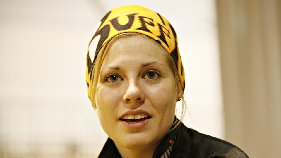 FAREN ER FORBANNA: Anette Sagens pappa mener hoppgutta kunne spart seg for testhoppene i g�r. Foto: ARNT E. FOLVIK/Dagbladet