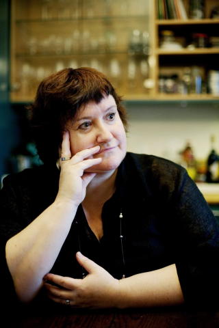 DELT OPPLEVELSE: Tidligere Venstre-statsr�d Guro Fjellanger sier til forfatterne at hun selv aldri opplevde � v�re usynliggjort, men at hun visste at andre kvinner klaget over akkurat det. Men ogs� den tidligere Venstre-nestlederen slet med Sponheim. Foto: Torbj�rn Gr�nning/Dagbladet