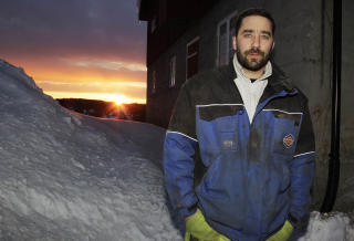 LYSET FORSVANT: Iver Ulven minnes Vera Vildmyren som ei flott dame, ei du alltid ble glad av � snakke med. Foto Hans A Vedlog /Dagbladet