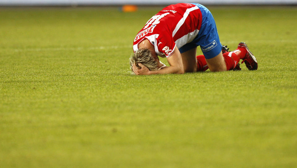 NEDE, MEN IKKE SL�TT UT: Fotballklubben Lyn skifter navn.
Foto: Lise �serud / Scanpix
