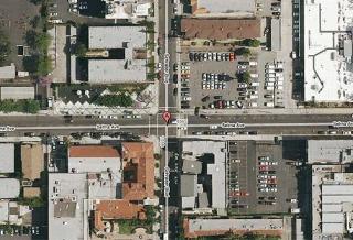 �STEDET: Osnes ble p�kj�rt og drept i krysset mellom Schrader Boulevard og Selma Avenue.
Foto: GOOGLE MAPS