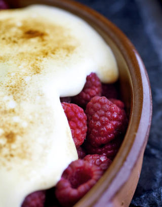 B�R: P� 20 minutter f�r du gratinerte b�r med sabayonne. 
Foto: Mette M�ller / Dagbladet