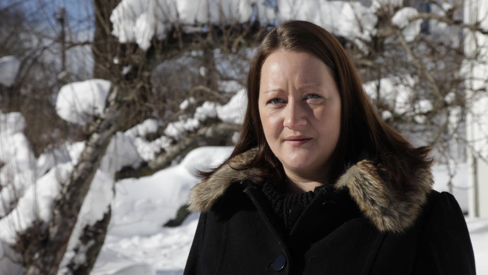 AVHENGIG AV HJELP: Marianne Nicolaysen (36) fra Drammen er i dag avhengig av morfin og hjelp fra smerteklinikk for � takle smertene endometriosen har gitt henne. Foto:Geir B�lstad