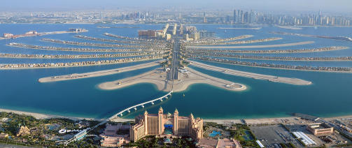 LUKSUS�Y: Kj�per du et hus p� Palm Jumeirah har du trolig altfor mye penger til overs. En 11-�ring koblet til Aserbajdsjans president kj�pte ni. Foto: REUTERS/Matthias Seifert/Scanpix