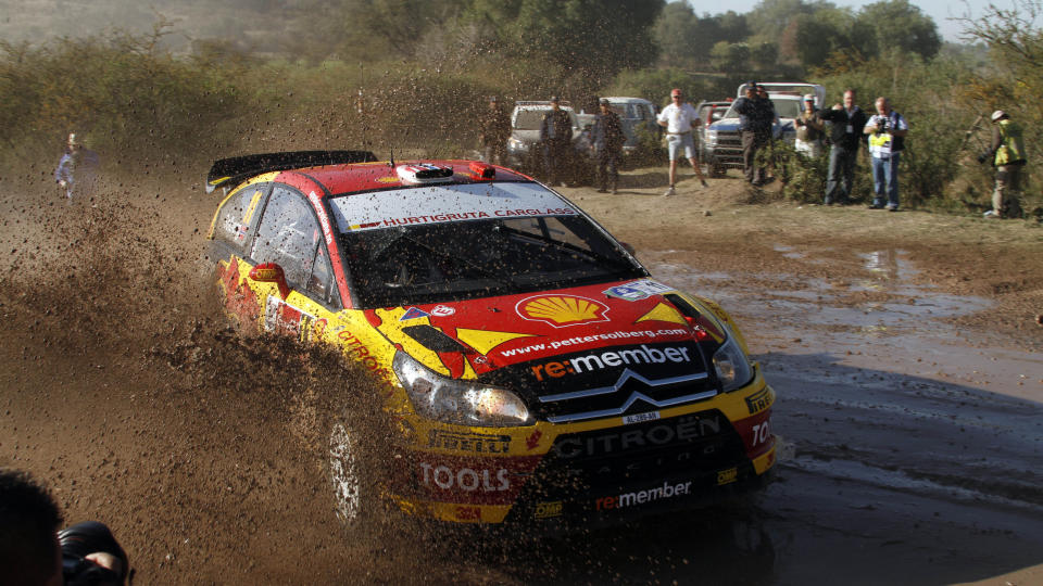 MISTET LEDELSEN: Petter Solberg begynte knallsterkt i Mexico p� fredag, men regjerende verdensmester Sebastien Loeb har f�tt opp farten og overtatt ledelsen sammenlagt. Foto: Tony Welam
