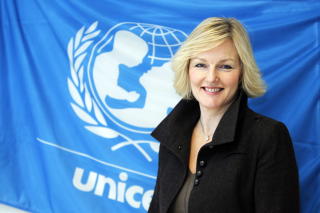 MENN M� BRY SEG:
UNICEF generalsekret�r, Kjersti Fl�gstad, mener det over store deler av verden er mangel p� politisk vilje til � prioritere helsesystem for kvinnerer. 
Foto: Lise �serud / SCANPIX