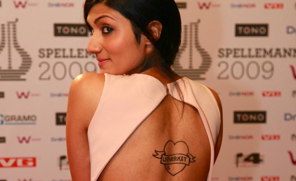TATOVERINGS-PROTEST: Samsaya p� den r�de l�peren. Foto: Eirik Helland Urke