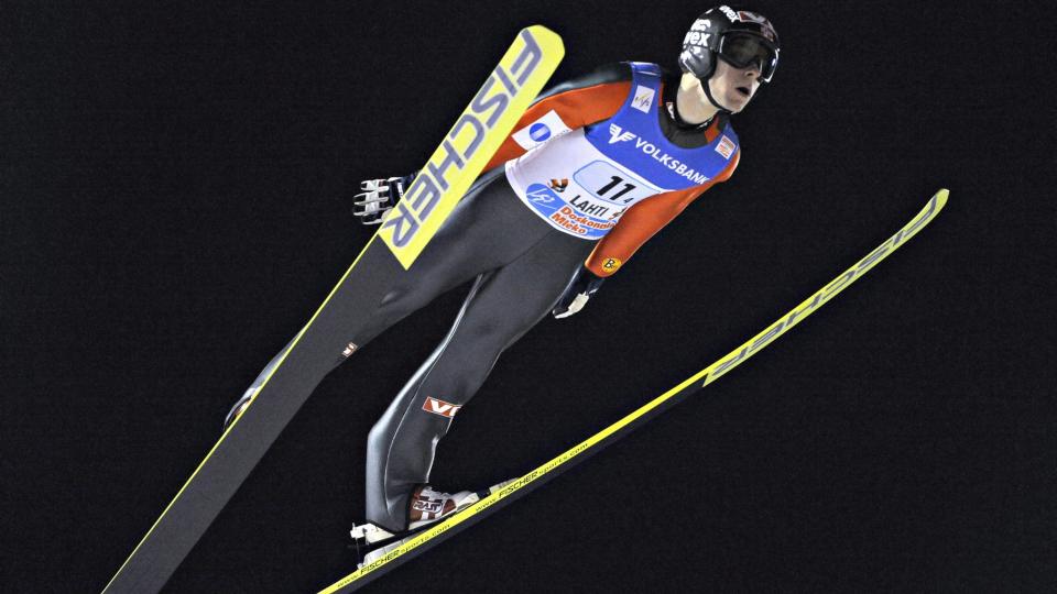 NEDTUR: Anders Jacobsen skuffet i Lahtis i dag. Foto: Scanpix/EPA/MARKKU OJALA