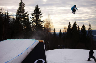 P� ANNENPLASS: Torstein Horgmo imponerte med sitt spesialtriks, en switch backside 1260, men ikke nok til � overg� Peetu Piiroinen.Foto: Olav Stubberud
