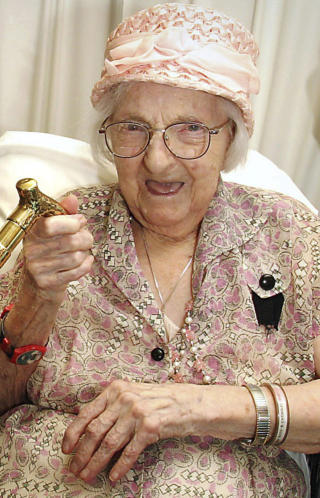  PLANLA 115-�RSDAG:  USAs eldste og verdens nest eldste n�levende person, Mary Josephin Ray, er d�d - 114 �r og 294 dager gammel. Bildet er fra 111-�rsdagen.  FOTO: AP/SCANPIX.